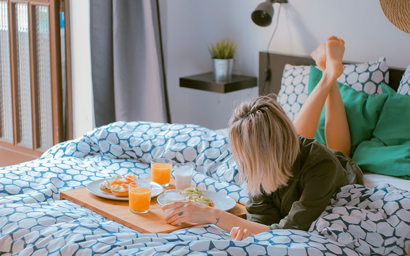 Gambar 10 Tren Fashion Musim Gugur 2024 yang Harus Kamu Coba